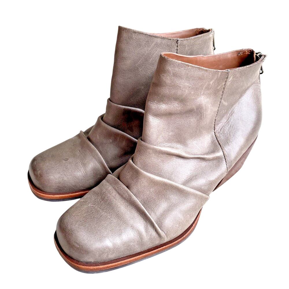 Kork Ease Kissel US 8M Leather Ankle Boots Taupe Block Heel Bootie Back Zipper